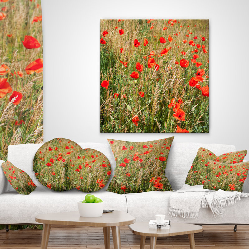 Champ de coquelicots rouges avec plein de fleurs - coussin à imprimé floral, 16 po x 1 po, Coussin décoratif