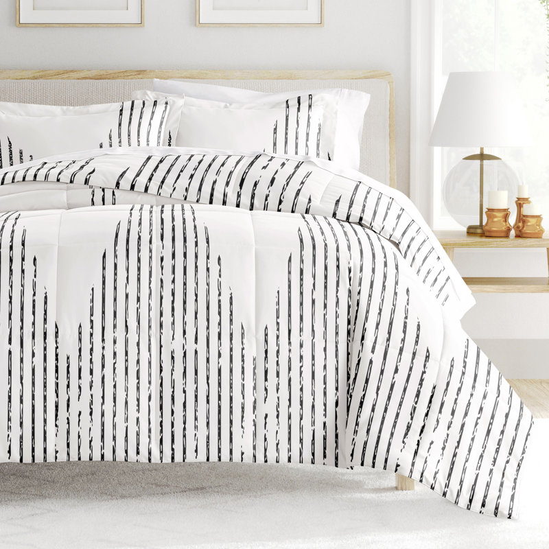 Soft Diamond Stripe Down-Alternative Comforter Set, King / Cal-King