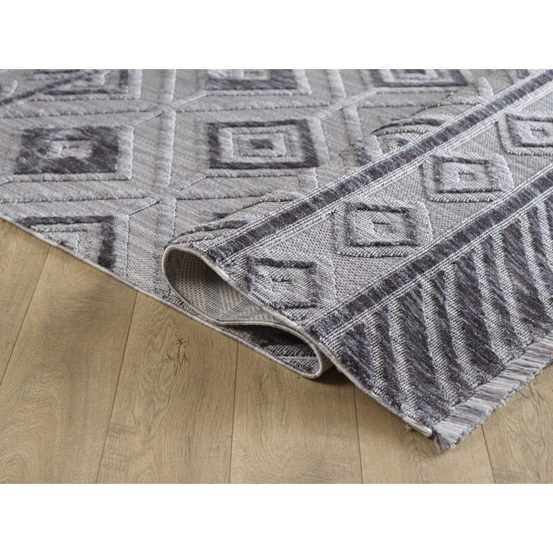 Geometric Indoor Rug, Rectangle 5' x 7'6"