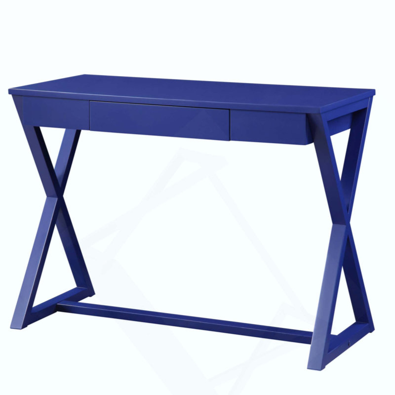 Élégant bureau d'écriture avec plateau spacieux et base en X durable, parfait pour les espaces de travail modernes.