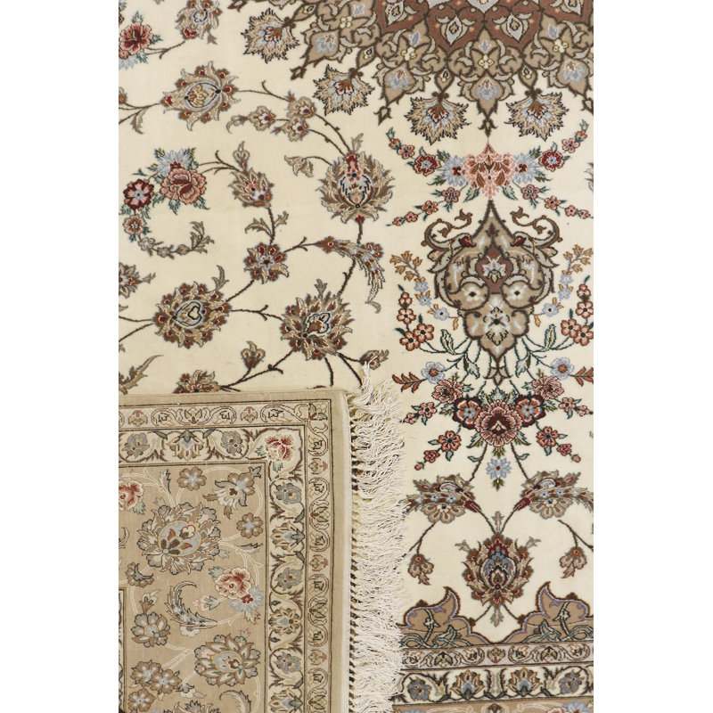 Tapis en soie et laine Azerbaijan