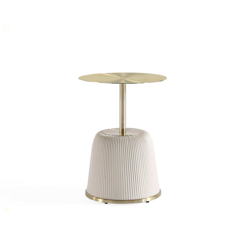 Table de bout en crème, Crème