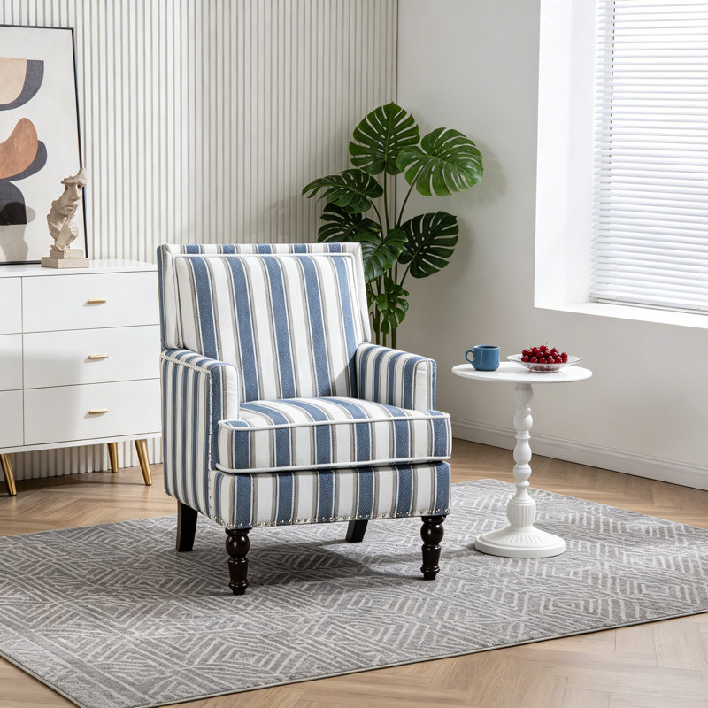 Chaise d'appoint rembourrée, fauteuil vintage avec tissu en lin rayé bleu et blanc et garniture cloutée pour le salon