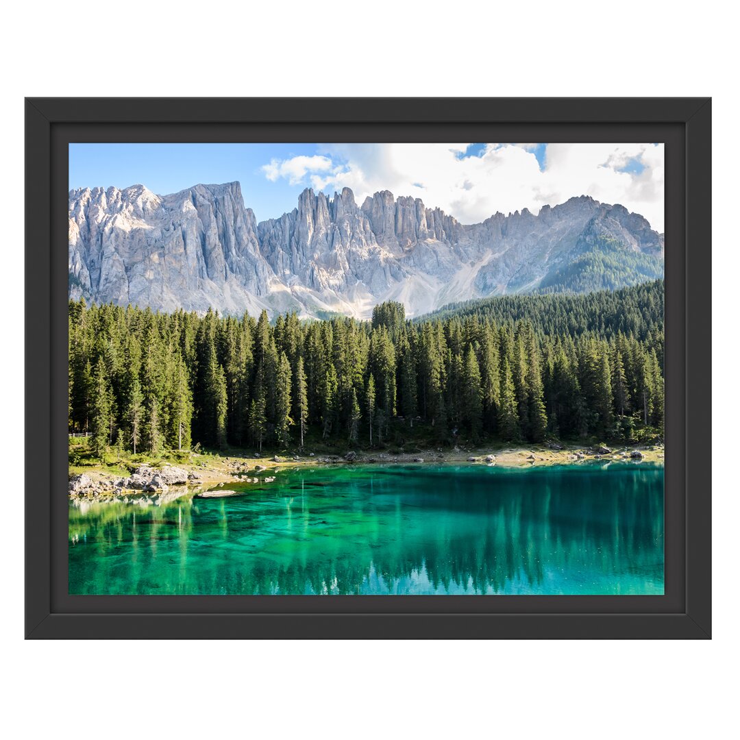 Gerahmtes Wandbild Wunderschöner klarer Bergsee