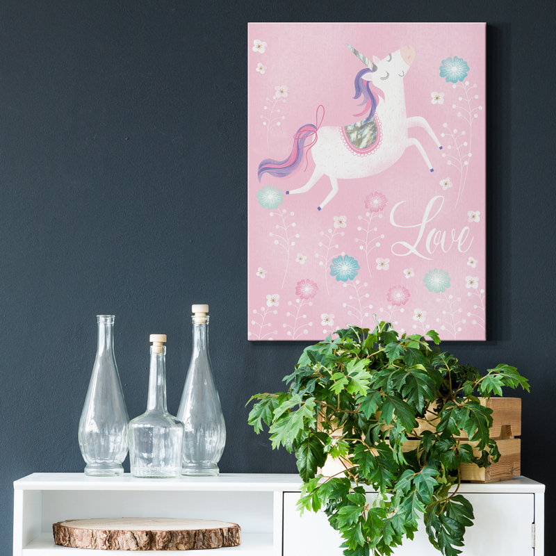 «Love Unicorn» par Sophie Hanton, impression sur toile tendue, H 48 po x l 36 po x P 1 po