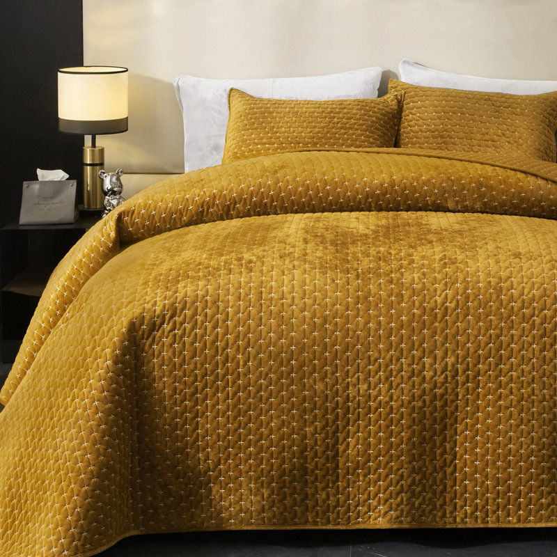 Gold Caramel King Velvet Quilt Set with Pillow Shams
