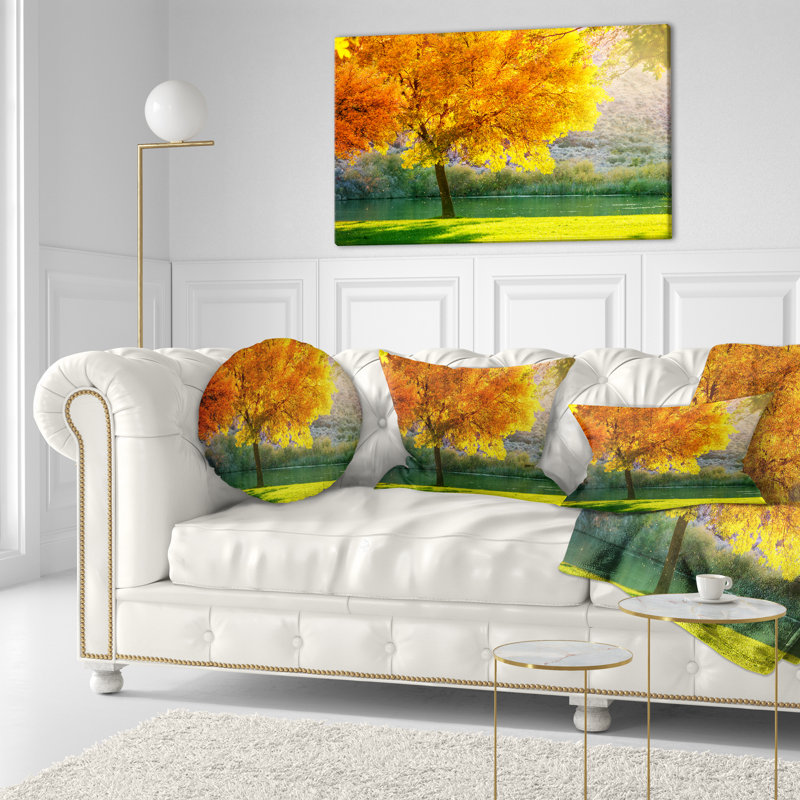 Magnifique coussin d'automne en forêt, 16 po x 16 po, Carré