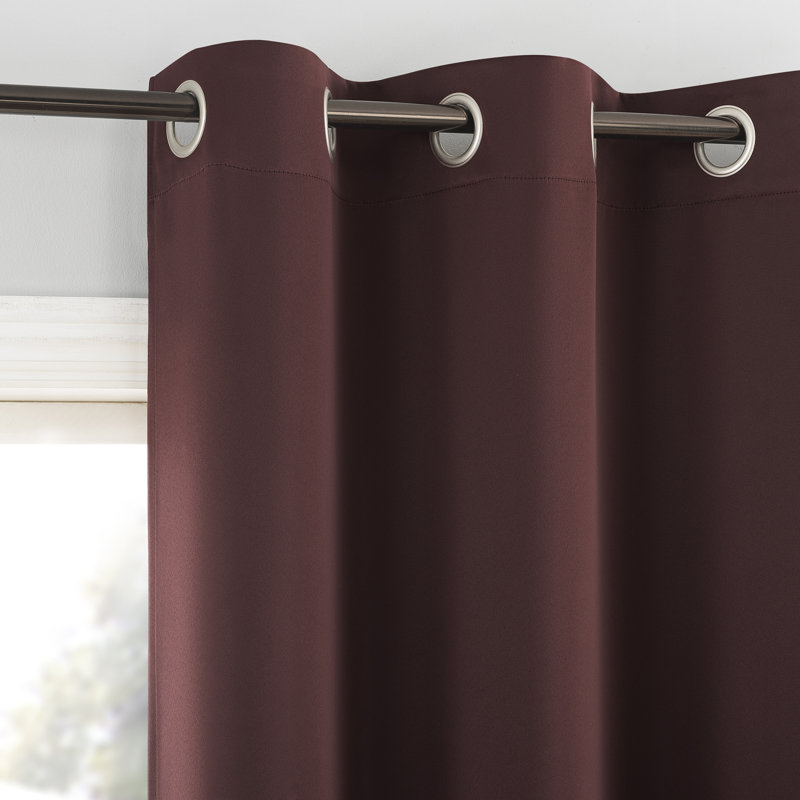 Panneau de rideau occultant avec œillets Burrier Wayfair Basics, L 54 po x L 95 po, Rouge merlot