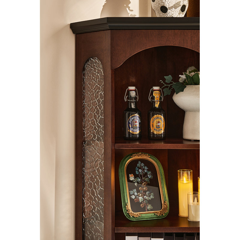 Armoire de coin en verre noyer français