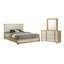 Ensemble de chambre à coucher 3 pièces Highmoor Natural Eastern King avec tête de lit DEL, commode et miroir