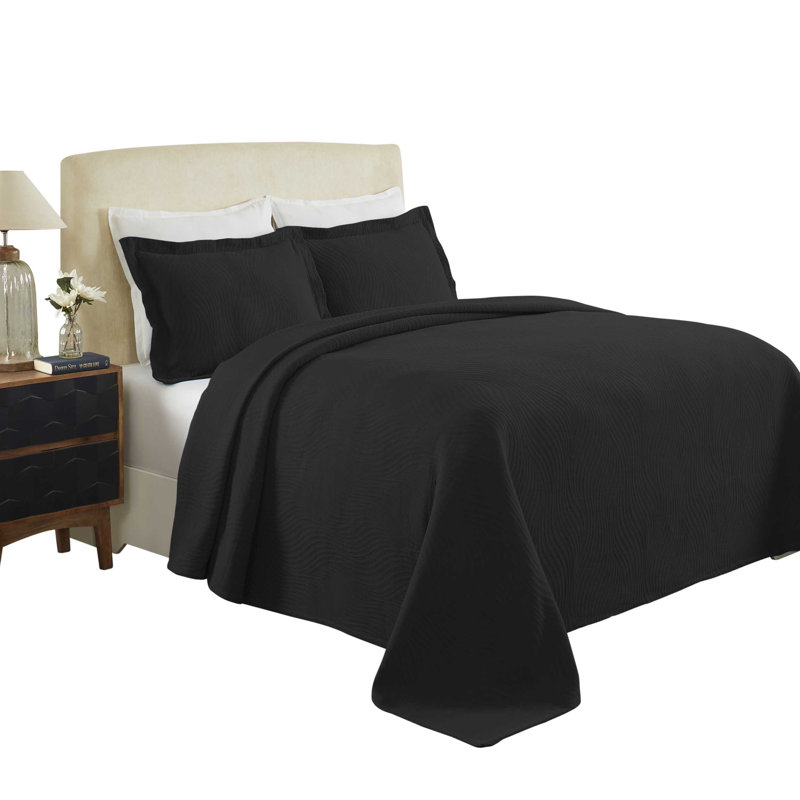 Blue Nile Mills Cotton Sateen Coverlet, Full Coverlet + 2 Standard Pillowcases, White