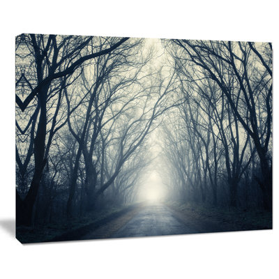 «Dark Autumn Forest in Fog», reproduction de photo sur toile tendue