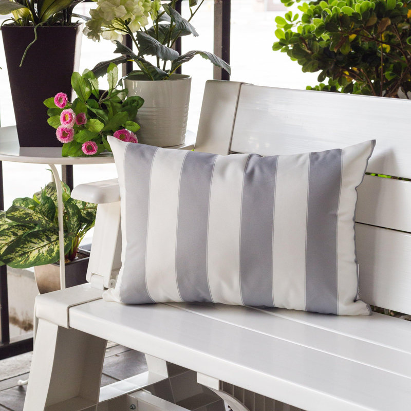 Coussin décoratif à rayures horizontales Accent, Rectangle H 14 po x l 20 po, Argent argent