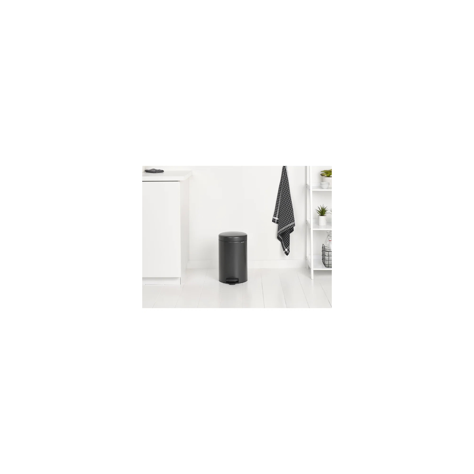 Brabantia Newicon Step On Trash Can, 5.3 Gallon (20 Liter), Confident Gray