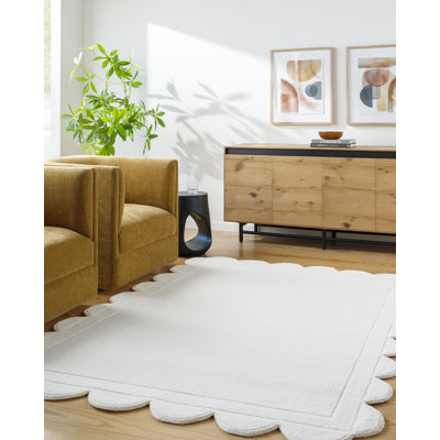 Harwich Hand Loomed Scalloped Wool Area Rug