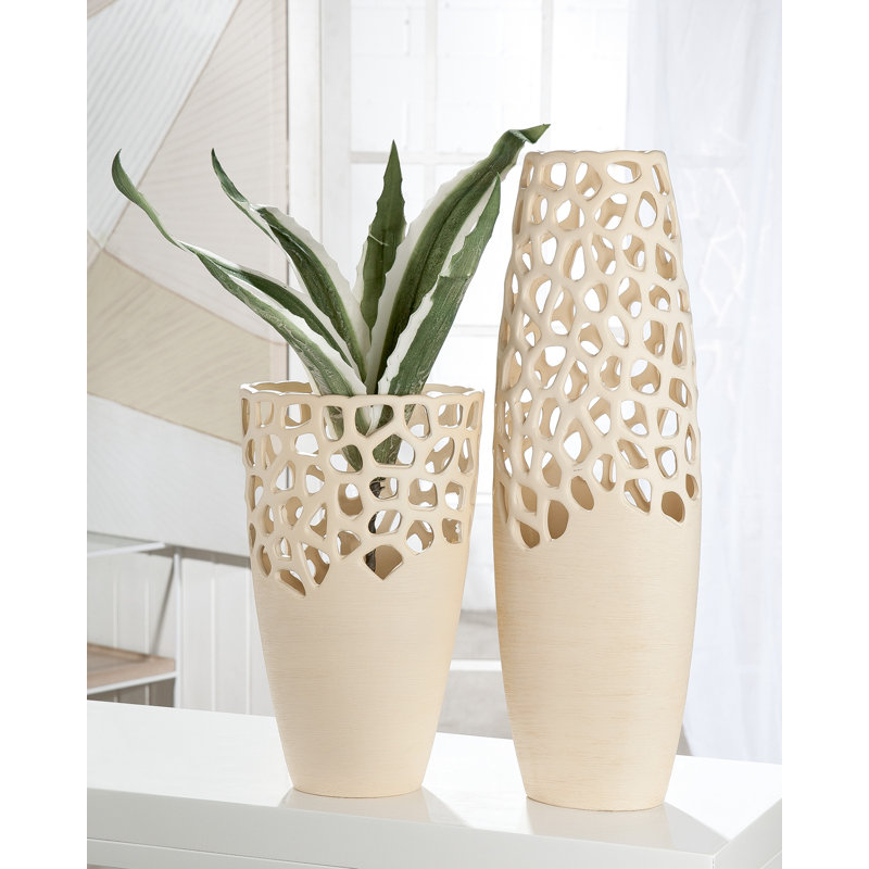 Calvero Handmade Ceramic Table Vase