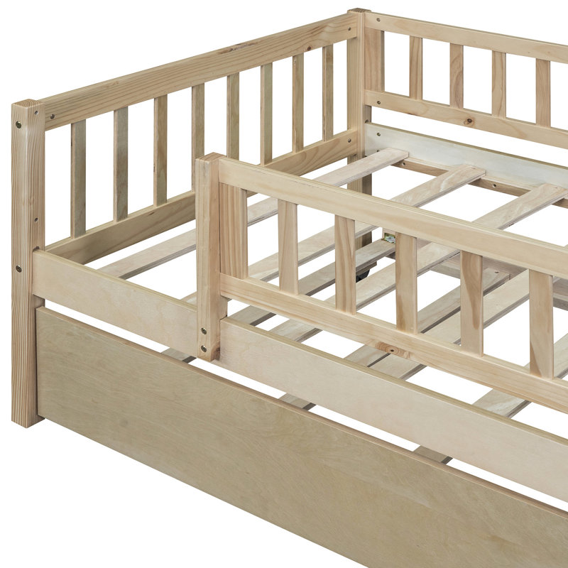 Lit de jour simple avec couchette et garde-corps en bois naturel, Lit simple, Naturel