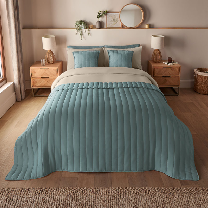 Silentnight Supersoft Quilted Bedspread 150 x 200cm, Blue