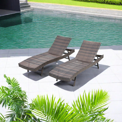 Ofelija Outdoor Wicker Chaise Lounge