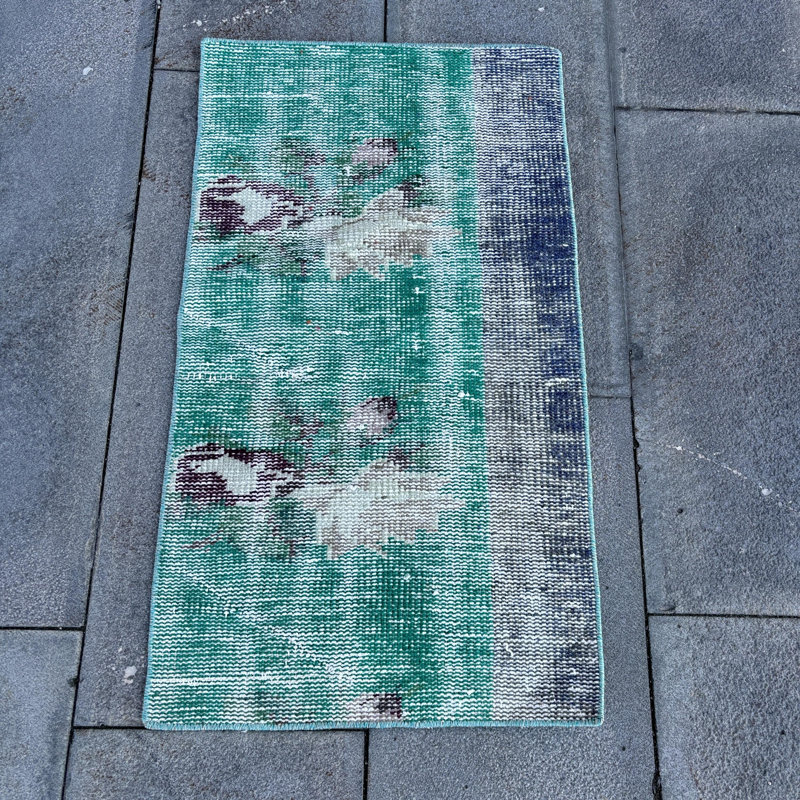 Handcrafted Green Vintage Turkish Rug – Small Wool Anatolian Entry Flooring Accent