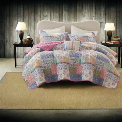 Cozy Reversible Bedding Sets, Polyester Lightweight Quilt, Floral Patchwork Design For Home