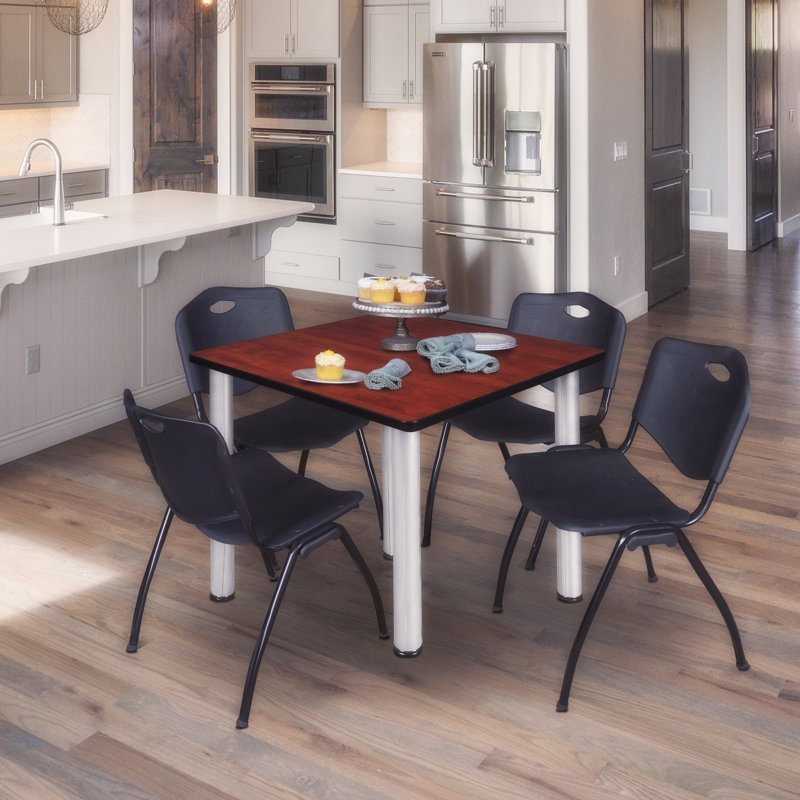Plateau de table Kee Square, 4 chaises empilables, H 48 po x l 29 po x P 29 po, Cerisier, Chrome