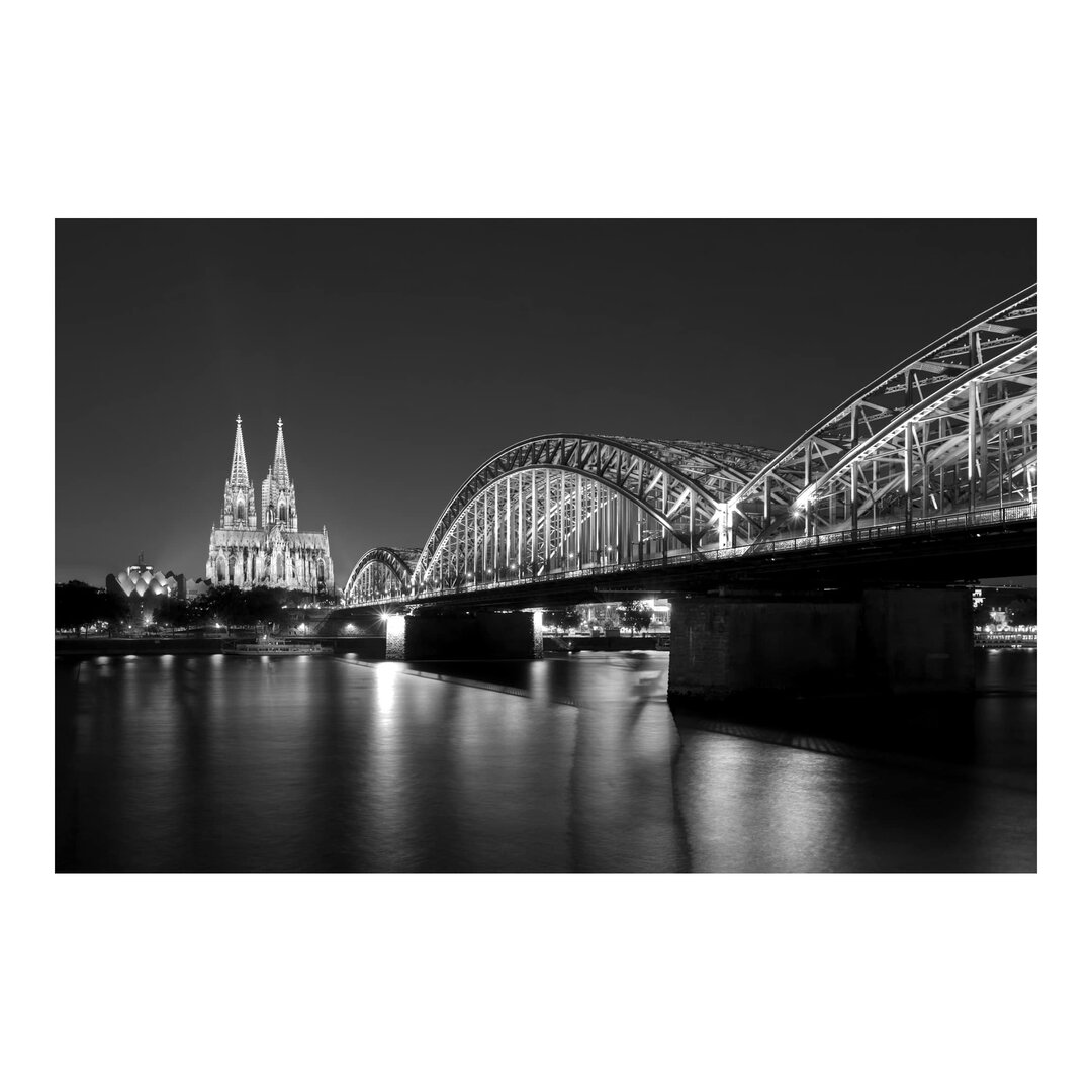 Matt Fototapete Köln bei Nacht II 2,25 m x 336 cm