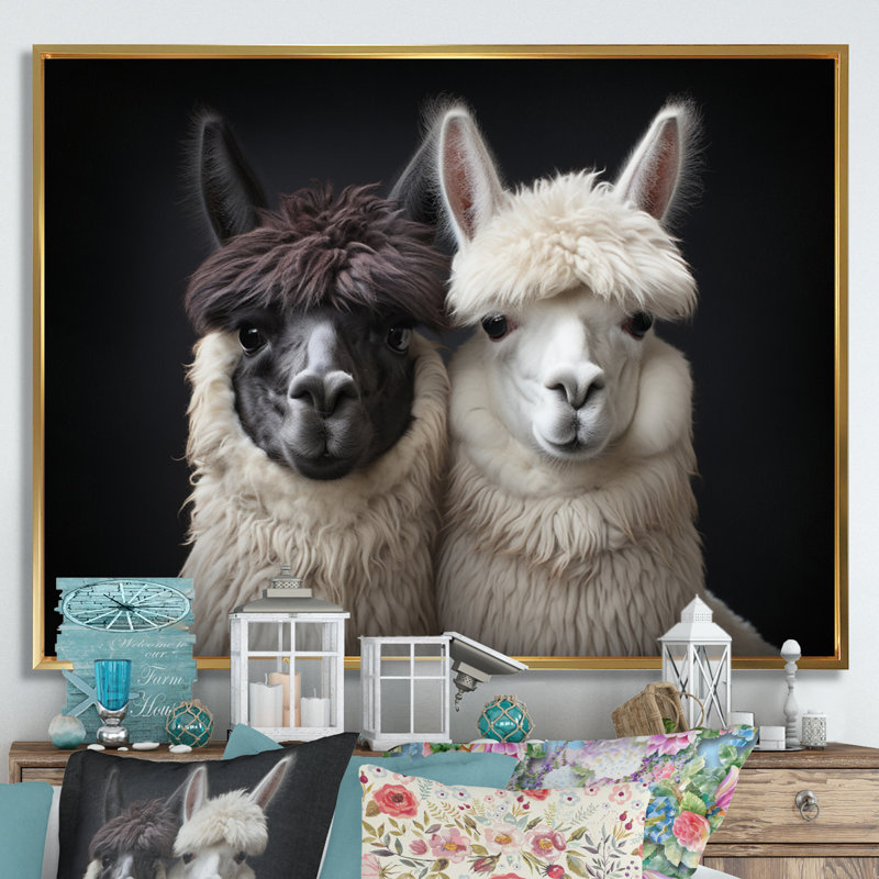 «Two Alcapas Graceful Guardians III», reproduction sur toile, Cadre flottant doré, H 34 po x l 44 po x P 1,5 po