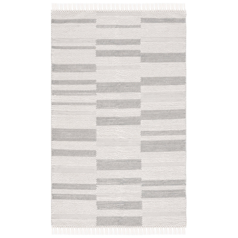 Charvik Machine Made Area Rug in Ivory/Gray, Rectangle 5' x 8'