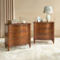 Table de bout Elfine Traditional Curves 28 po avec station de charge et pieds en bois massif et boutons en métal