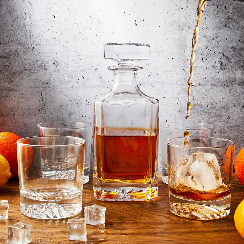 Verre à vin classique 25 oz. Elatia Carafe à whisky