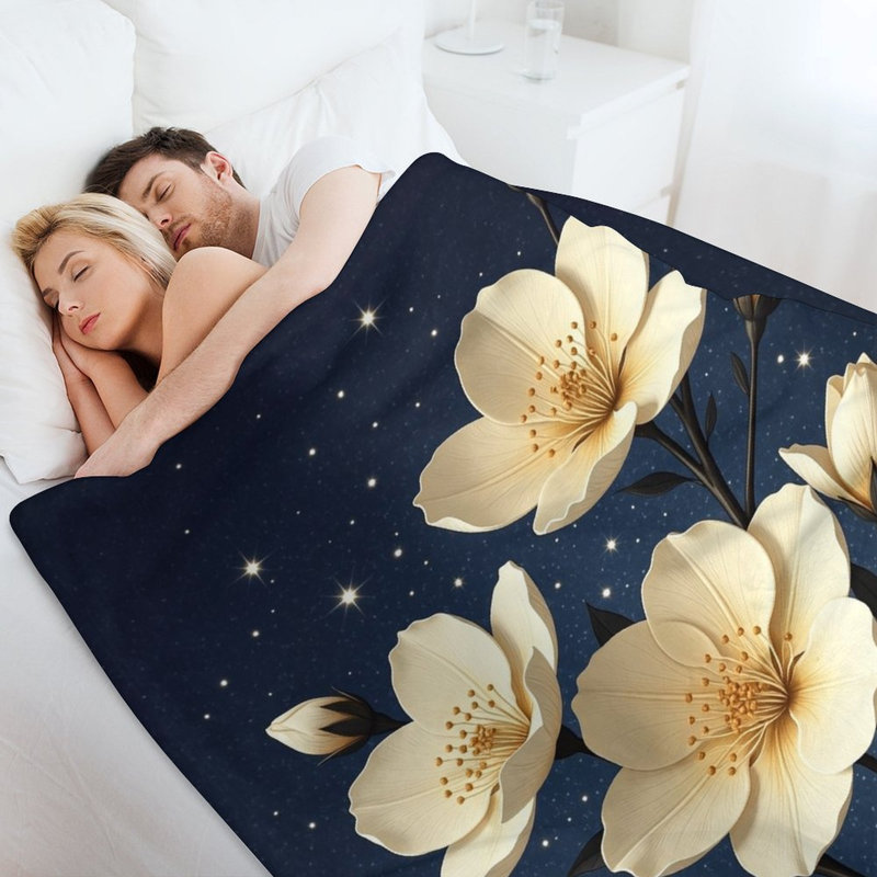  Jeté en flanelle de fleurs Bloomi, couverture douce et chaude pour le canapé du salon, 60 x 80 po
