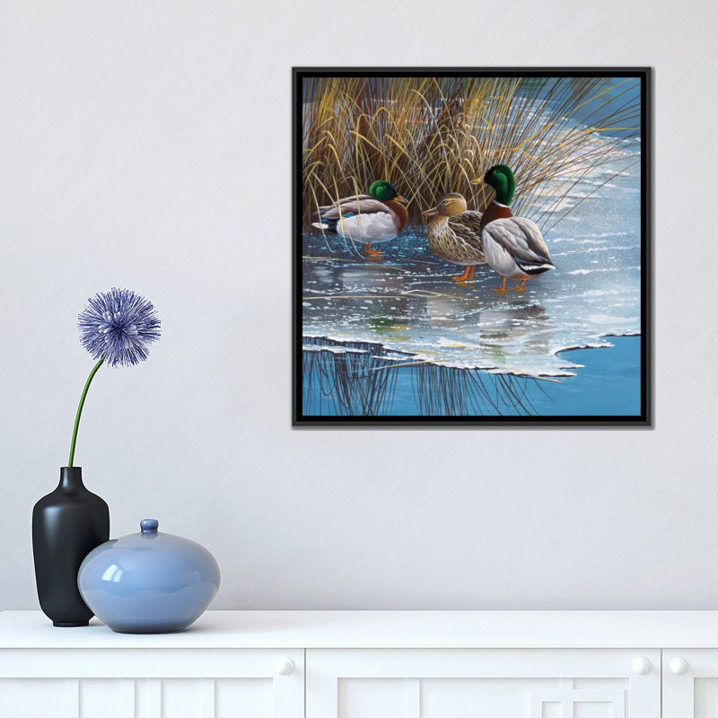 «Three Ducks on Ice», impression sur toile, H 18 po x l 18 po x P 1,5 po, Toile avec cadre noir, Pas de tapis