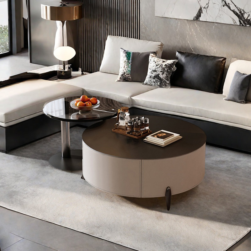 Ishaan, Gris foncé