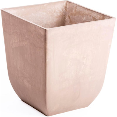 Chadlee Pot Planter