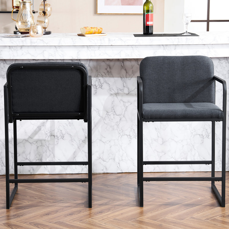 De 2 tabourets de comptoir gris foncé avec. Structure en métal et siège rembourré en mousse. Convient pour un îlot de cuisine, un bar à la maison, un tabouret de bar élégant, un tabouret de bar et un gris. Confortable