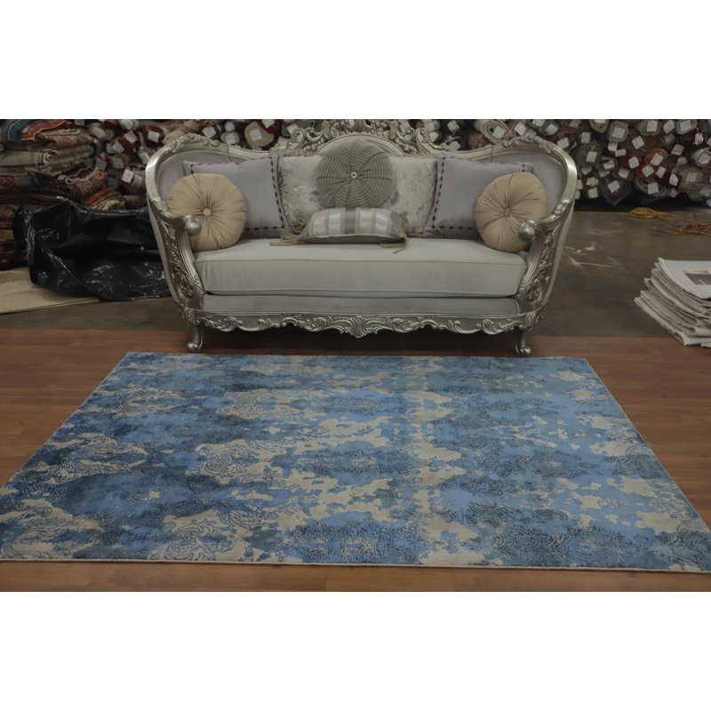 Luxurious Blue Tones Distressed Look Rug 5x7
