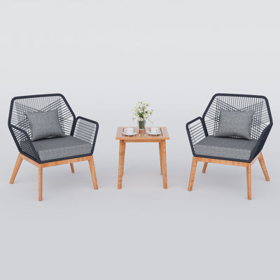 Fauteuil moderne en corde tissée avec table basse en chêne rouge