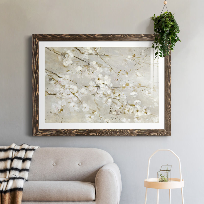 Soft Spring Blossoms - Peinture encadrée, Cadre noyer, H 37,5 po x l 27,5 po x P 1,5 po