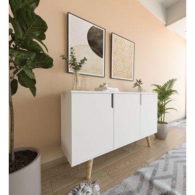 Buffet de 47 po de largeur Mid-Century moderne avec pieds en bois