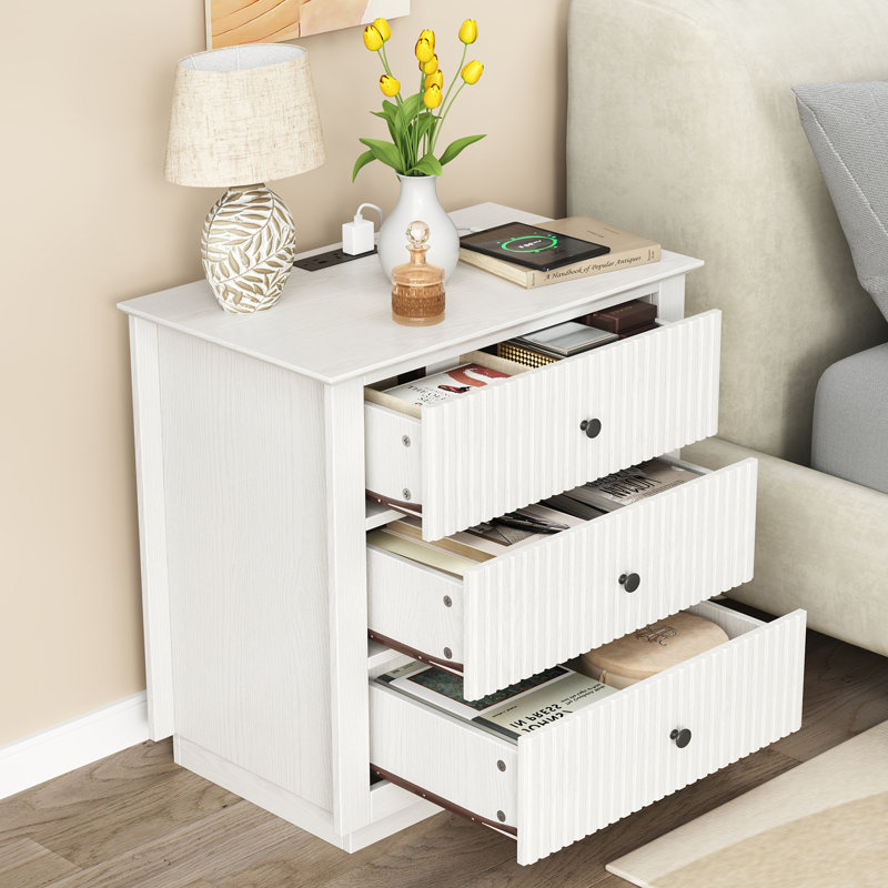 Table de chevet moderne à 3 tiroirs en bois l 24 po x H 26 po avec prises intégrées (ensemble de 2), Blanc, Ensemble de 2
