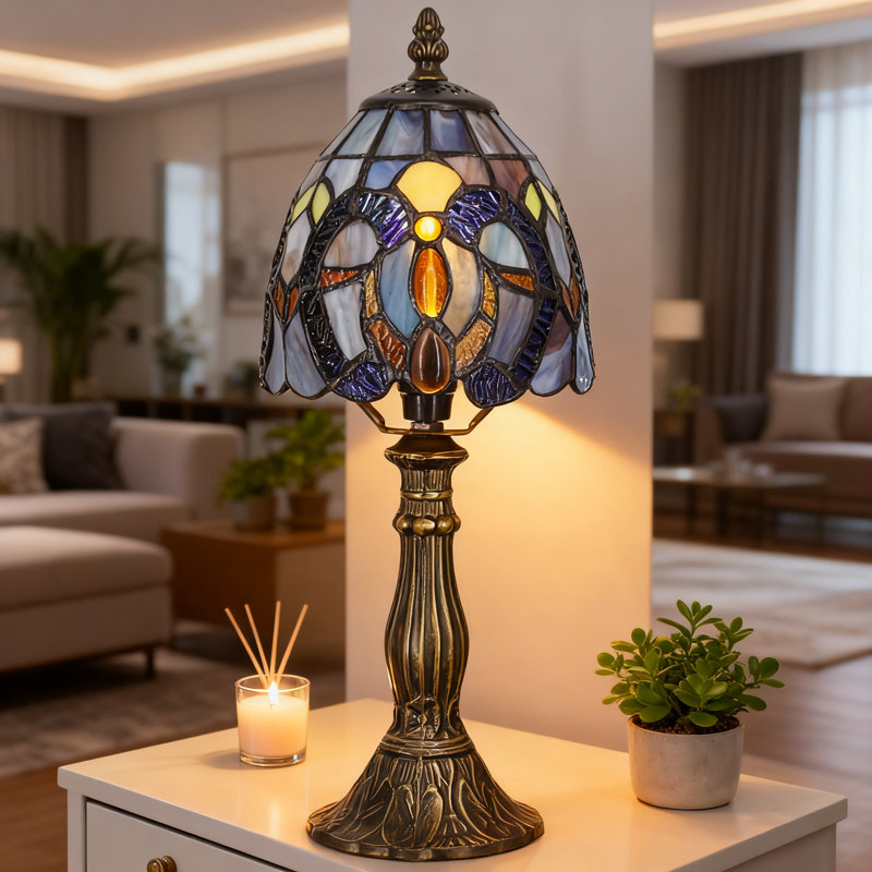 Lampe de table de style Tiffany avec abat-jour en verre teint fait à la main bleu mauve avec éclairage nuageux