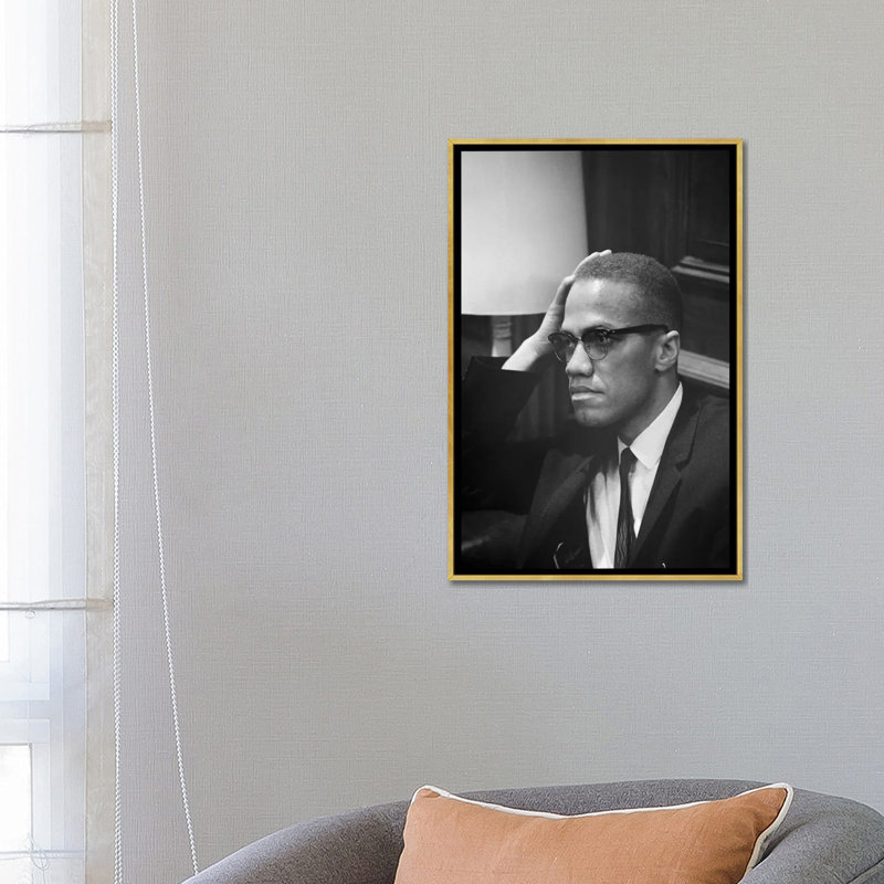 Malcolm X (1925-1965) de Marion Trikosko-impression, Pas de tapis, H 26 po x l 18 po x 1,5 po, Toile encadrée d'or