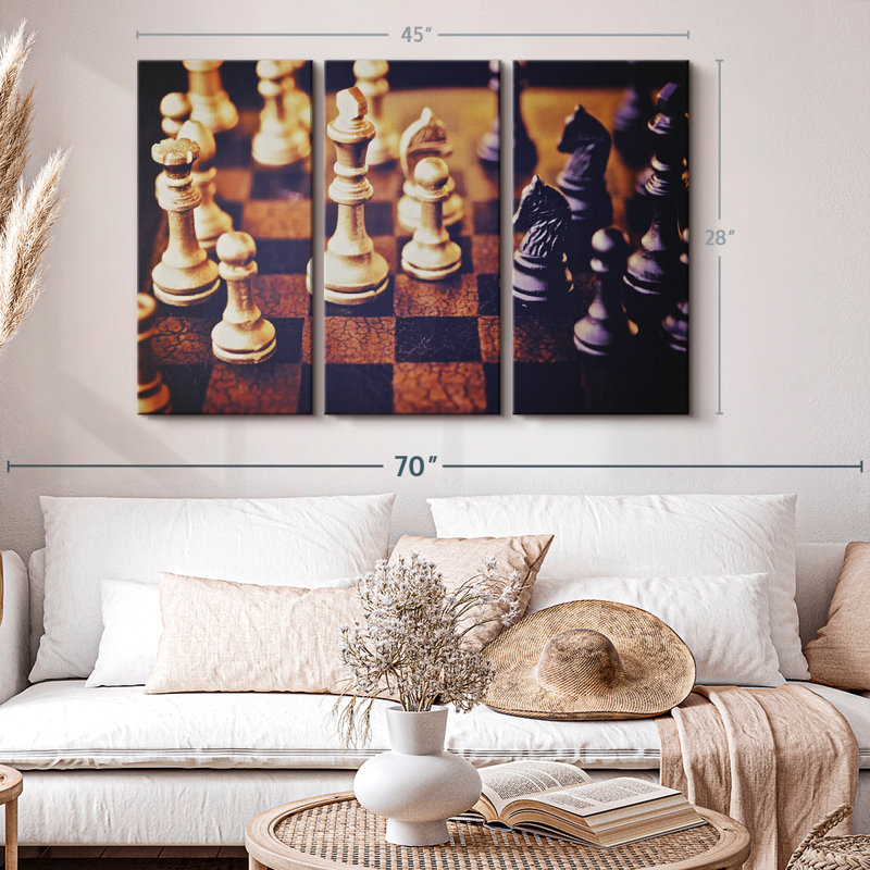 «Classic Chess», 3 pièces sur toile, H 28 po x l 45 po x P 1,25 po