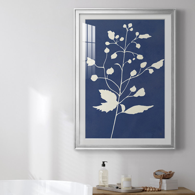 «Night Sky Silhouette II», reproduction encadrée de qualité supérieure - prête à être accrochée, Argent