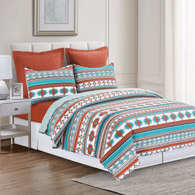 Aqua Valley Cotton Reversible Quilt Set, Queen Quilt + Standard Shams