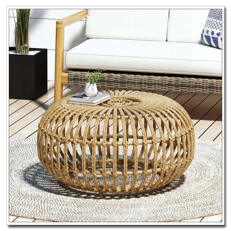 Table basse en faux rotin
