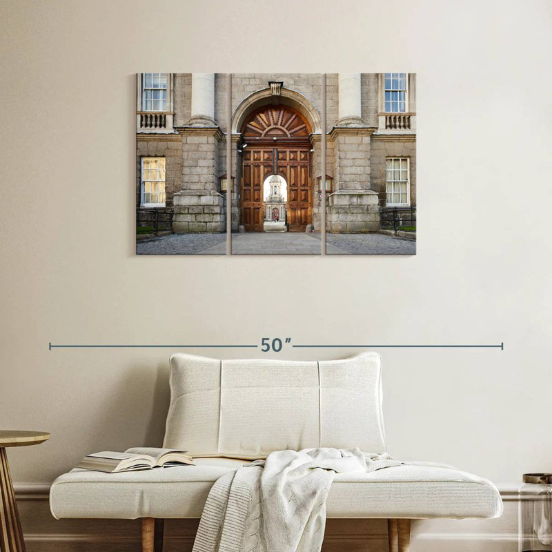 Lilie Trinity College, Dublin, H 24 po x l 38 po