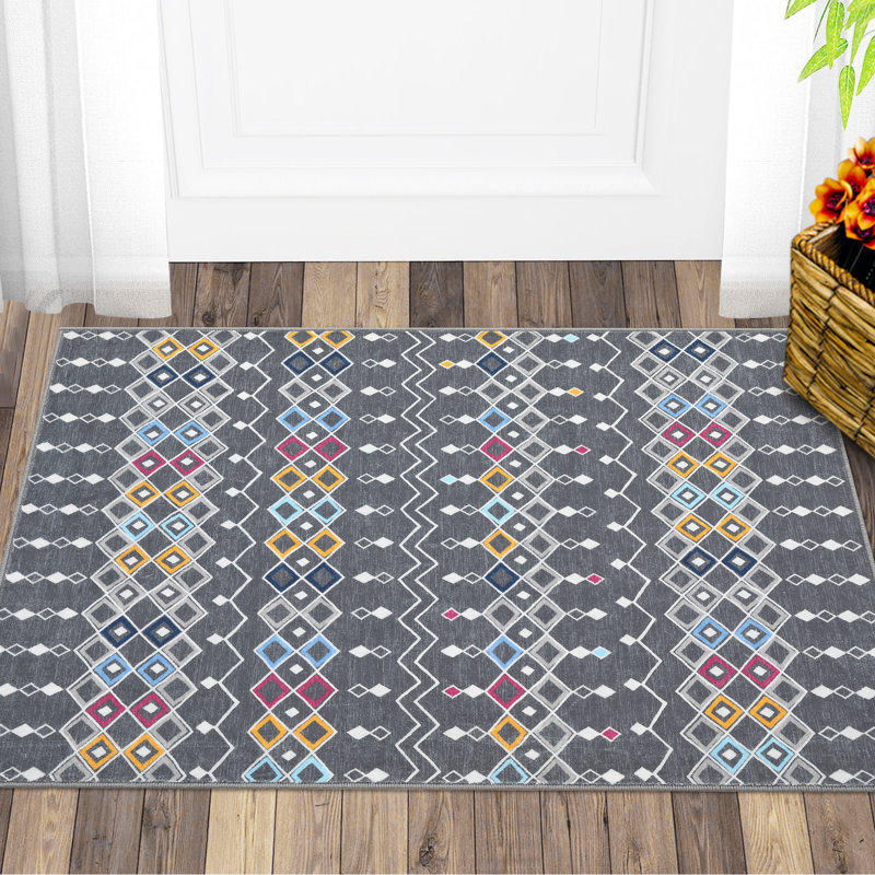 Kralovetz Washable Southwestern Indoor Rug, Rectangle 2' x 3'