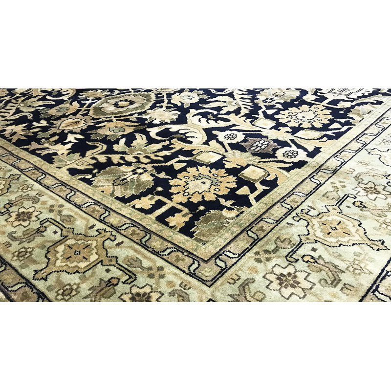 Avalon Oriental Area Rug in Beige/Navy